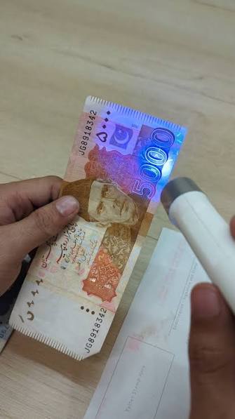Handheld LED Money Detector